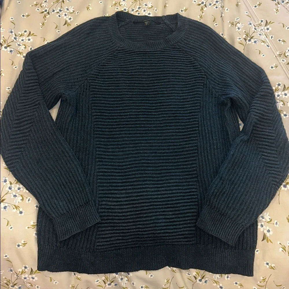J Brand crew neck sweater in navy w a touch of green - small
wool/cotton blend - Picture 1 of 6